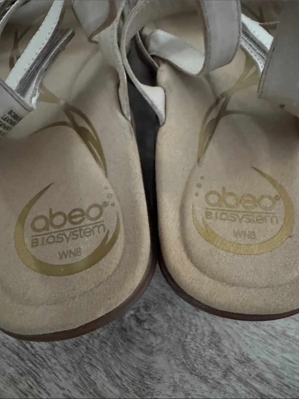 ABEO Biosystem size 8 Sandals - White & Tan Strappy Women’s Sandals - Picture 9 of 9